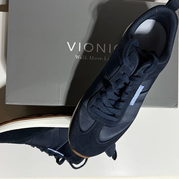 NEW Vionic Breilyn Athletic Shoes - sz 8 - Picture 3 of 7